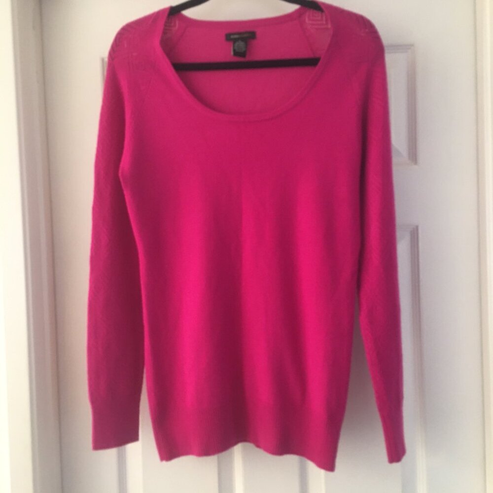 BCBG MAXAZRIA Pink Sweater with Lace- Like Sleeves (L) Wool Blend